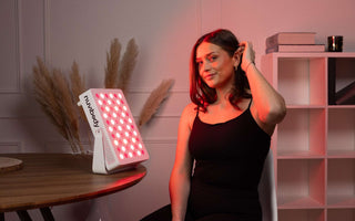 Anti-ageing en verjongingsvoordelen van rood licht therapie:  is het de oplossing voor een jeugdig uiterlijk?