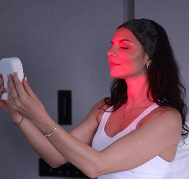 Rood licht therapie tegen acne en puistjes: werkt het echt?